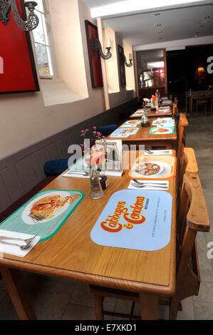 Trinity Kohl & Kondome bicester Stockfoto