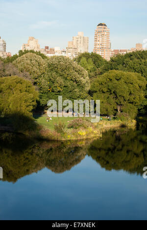 Einen warmen, sonnigen Tag im Central Park Stockfoto