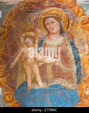 PADUA, Italien - 9. September 2014: Die Madonna mit dem Kinde von Bonino da Campione (14. Jh.) in der Kirche von The Eremitani Stockfoto