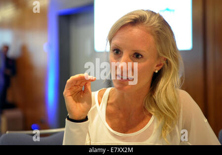 Berlin, Deutschland. 25. Sep, 2014. US-Langstreckenläufer Shalane Flanagan beteiligt sich an einer Pressekonferenz anlässlich der 41. Auflage des Berlin-Marathon in Berlin, Deutschland, 25. September 2014. Bildnachweis: Dpa picture Alliance/Alamy Live News Stockfoto