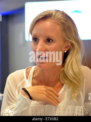 Berlin, Deutschland. 25. Sep, 2014. US-Langstreckenläufer Shalane Flanagan beteiligt sich an einer Pressekonferenz anlässlich der 41. Auflage des Berlin-Marathon in Berlin, Deutschland, 25. September 2014. Bildnachweis: Dpa picture Alliance/Alamy Live News Stockfoto