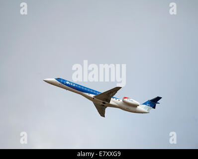 BMI Regional Embraer EMB-145EP (ERJ-145EP) Kurzstrecke Jet-Passagierflugzeug. G-RJXC Stockfoto