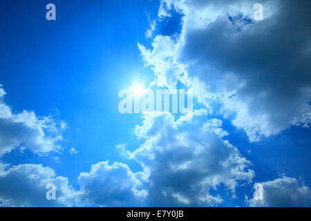 Himmel mit Wolken Stockfoto