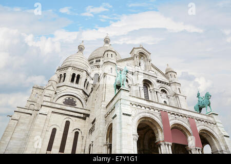 Basilika Sacre Coeur auf dem Montmartre in Paris, Frankreich Stockfoto