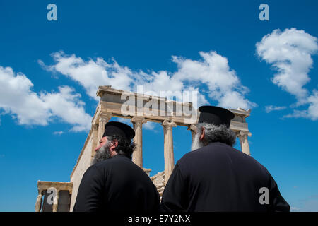 Das Erechtheion oder Erechtheion ist einem alten griechischen Tempel auf der Nordseite von der Akropolis in Athen in Griechenland die abgehalten wurde Stockfoto