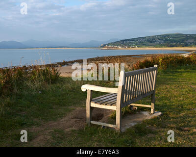 Ansicht von Shell Island in Richtung Harlech mit Tremadog Bucht im Norden von Wales UK Stockfoto