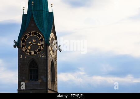 Zürich Sehenswürdigkeiten: St.-Peter-Church, das Lady-Münster (Deutsch: Fraumünster) Stockfoto