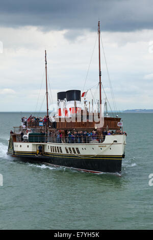Paddel-Dampfer Waverley nähert sich Southend Pier Stockfoto