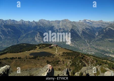 Eine Landschaft Fotografie des Lac Noir im Kanton Wallis in der Schweiz. Es ist auch bekannt als Black Lake oder Lac de Tracouet. Stockfoto