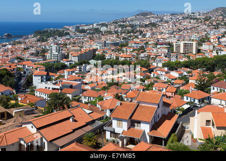 Luftaufnahme von Funchal, der Hauptstadt der Insel Madeira, Portugal Stockfoto