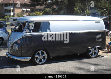 Newport Beach, Sydney, Australien. 27. Sep, 2014. Oldtimer auf dem Display an Sydneys Newport Beach. Hier ist ein 1960 Bildschirm Kombi van aufgeteilt. Bildnachweis: Martin Beere/Alamy Live News Stockfoto