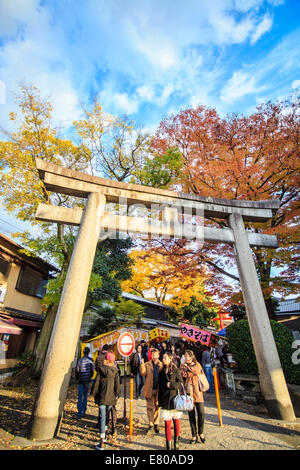 Kyoto, Japan - 30. Juni 2014: Fushimi Inari-Taisha-Schrein in Kyōto, Japan Stockfoto