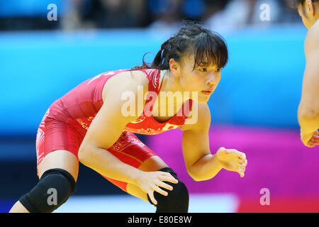 Incheon, Südkorea. 27. Sep, 2014. ERI Tosaka (JPN) Ringen: 48kg-Freistil der Frauen am Dowon Gymnasium während der 2014 Incheon asiatische Spiele in Incheon, Südkorea. © YUTAKA/AFLO SPORT/Alamy Live-Nachrichten Stockfoto