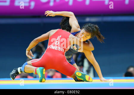 Incheon, Südkorea. 27. Sep, 2014. ERI Tosaka (JPN) Ringen: 48kg-Freistil der Frauen am Dowon Gymnasium während der 2014 Incheon asiatische Spiele in Incheon, Südkorea. © YUTAKA/AFLO SPORT/Alamy Live-Nachrichten Stockfoto