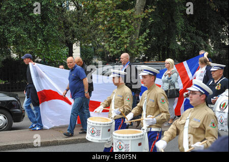 Tempel, London, UK. 27. September 2014. Londons Ulster Tag zum Gedenken an den großen Krieg 1914-1918, mit einer Parade durch London legen Kränze am Ehrenmal Credit: Matthew Chattle/Alamy Live News Stockfoto