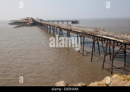 Birnbeck Pier am Weston-Super-Mare, Somerset UK, ist seit 1994 geschlossen und heute verfallen. Stockfoto