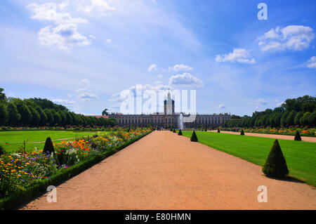 Schloss Charlottenburg (Schloss Charlottenburg) mit Garten in Berlin Stockfoto