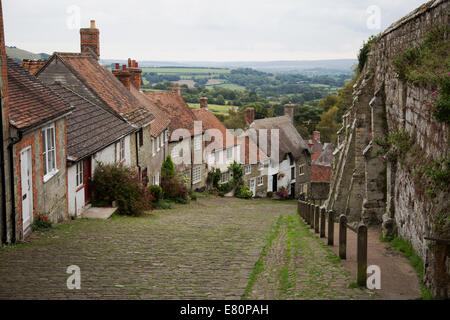 Gold Hill und Blick über Blackmore Vale Shaftesbury, Dorset Stockfoto