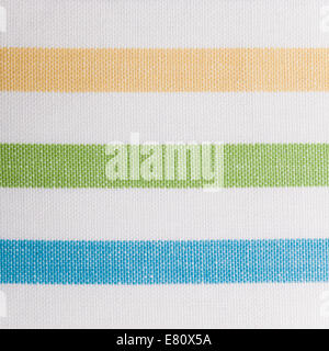 Nahaufnahme von bunt gestreiften Stoff Textil als Hintergrundtextur oder Muster. Quadratisches Format. Makro. Stockfoto