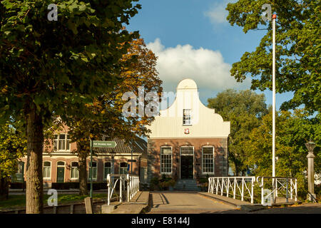 Broek in Waterland, Nordholland, Niederlande: historische Architektur in einem Dorf nördlich von Amsterdam. Stockfoto