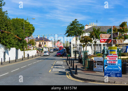 Main Street in Lisdoonvarna, County Clare, Irland - die Stadt ist berühmt für seine jährliche Matchmaking festival Stockfoto