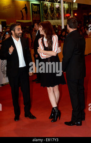 Eric Toledano, Charlotte Gainsbourg Und Olivier Nakache Bei der Ankunft Zur Schlussfeier Vom 62. Internationalen Filmfestival San Sebastian/Festival Internacional de Cine de Donostia-San Sebastián, 27.09.2014/picture Allianz Stockfoto