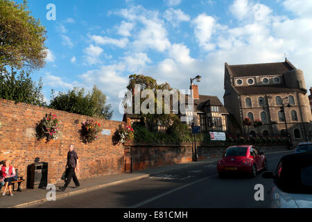 Am späten Nachmittag im Sommer auf Castle Street, Shrewsbury England, UK KATHY DEWITT Stockfoto