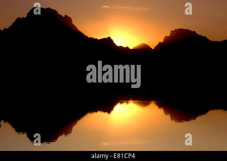 Sonnenuntergang über den Teton Mountains von Oxbow Bend in Grand Teton Nationalpark, Wyoming, USA Stockfoto