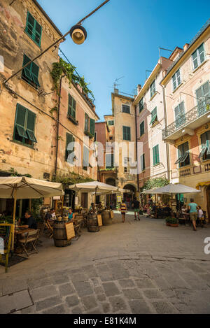 Gasse, Monterosso, Cinque Terre, Ligurien, Italien Stockfoto