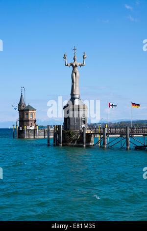 Hafeneinfahrt Konstanz mit der Imperia-Statue von P. Lenk, Bodensee, Konstanz, Baden-Württemberg, Deutschland, Europa Stockfoto