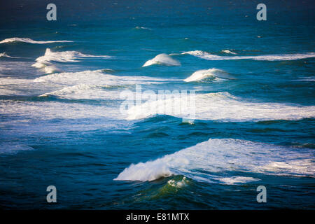 Wellen brechen in Hanalei Bay, Kauai, Hawaii, USA Stockfoto