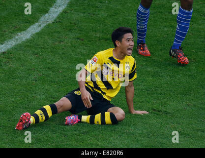 Gelsenkirchen, Deutschland. 27. Sep, 2014. DFL 1. Bundesliga, Spieltag 8, 1. FC Schalke 04 gegen Borussia Dortmund - 2: 1 in die Veltins - Arena in Gelsenkirchen am 27..09. 2014 Shinji KAGAWA (BVB). Bildnachweis: Norbert Schmidt/Alamy Live News Stockfoto