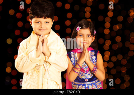 indisches Kind Diwali Festival willkommen Stockfoto