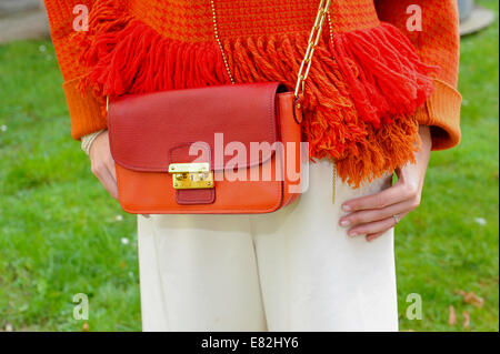 Micaela, die Ankunft in der Start-und Landebahn Dries Van Noten Frühjahr/Sommer 2015 zeigen in Paris, Frankreich - 24. September 2014 - Start-und Landebahn Manhattan/Celine Gaille/picture alliance Stockfoto