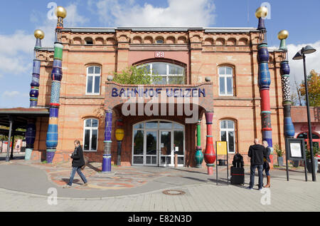 Senken Sie Hundertwasser Bahnhof Uelzen, Niedersachsen, Deutschland Stockfoto