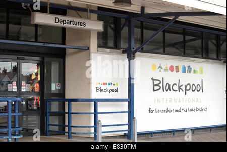 Blackpool, Lancashire: Montag, 29. September 2014. Balfour Beatty angekündigt, dass mit Wirkung vom 8. Oktober 2014, Blackpool International Airport in der Nähe die Reisepläne von Tausenden von Menschen in Aufruhr werfen und Tausende mehr, die sich derzeit im Ausland, sind unsicher, wie Sie nach Hause kommen. Credit: Barrie Harwood/alamy leben Nachrichten Stockfoto