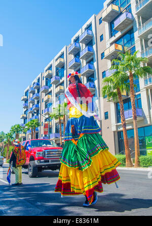 Ein Teilnehmer an der Parade Fiesta Las Vegas statt in Las Vegas Stockfoto