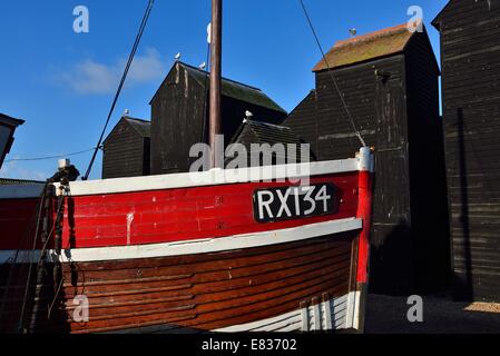 Net Fischerhütten und Boote. Stade, Hastings Stockfoto