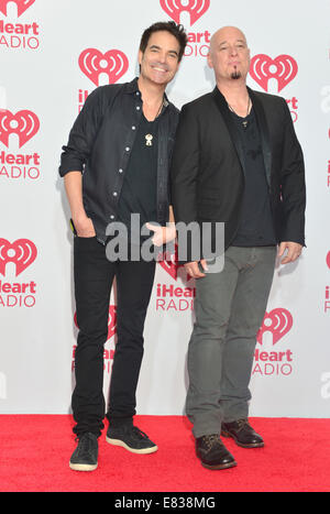 Musiker Patrick Monahan (L) und Jimmy Stafford Zug besucht die 2014 iHeartRadio Music Festival in Las Vegas Stockfoto