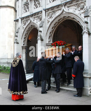 Die Beerdigung von Anthony Benn, 2. Viscount Stansgate am St.-Margarethen Kirche central London mit: Atmosphäre wo: London, Vereinigtes Königreich bei: 27. März 2014 Stockfoto