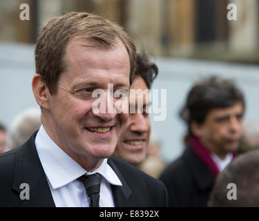 Trauergäste bei MP Tony Benn Beerdigung, St.-Margarethen Kirche, London Featuring: Alastair Campbell wo: London, Vereinigtes Königreich bei: 27. März 2014 Stockfoto