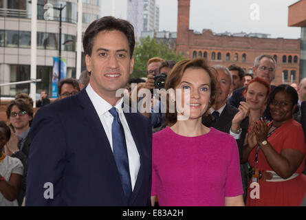 Ed Miliband und seine Frau Justine Thornton in der Labour-Partei-Konferenz Stockfoto