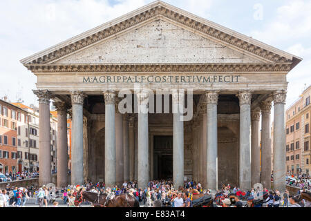 Rom, Italien - 28. April 2012: Pantheon in Rom. Stockfoto