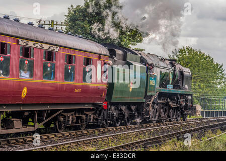 34053 Sir Keith Park, SR-Schlacht von Großbritannien Klasse Lok auf die Severn Valley Railway. Stockfoto