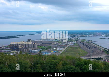 Luftaufnahme der zwei Häfen in Duluth Superior Bereich von Minnesota und Wisconsin Stockfoto