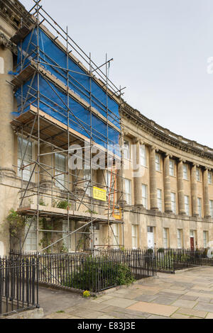 Gerüste für ein Haus in der Royal Crescent, Bath, Somerset, England, UK Stockfoto