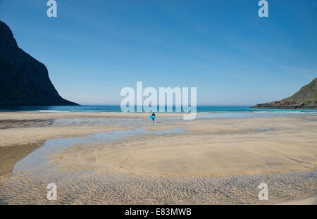 die Schönheit der Einsamkeit, Horseid Strand auf den Lofoten, Norwegen Stockfoto