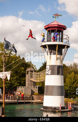 Piraten Skelett Bucht - Stunt Show, Legoland Windsor Resort, Windsor, Berkshire, England, Vereinigtes Königreich. Stockfoto