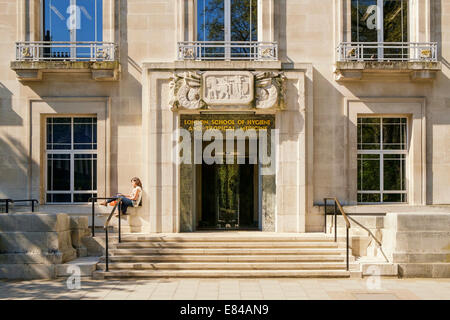 Eingang an der London School of Hygiene and Tropical Medicine University of London UK Stockfoto