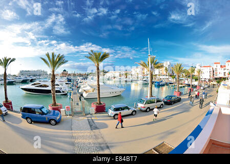 Portugal, Algarve: Fisheye Perspektive der Marina de Vilamoura Stockfoto